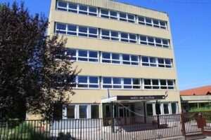 Balassagyarmat, Madách Imre Kollégium – IQ-Therm nyílászáró-referencia