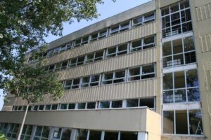 Balassagyarmat, Madách Imre Kollégium – IQ-Therm nyílászáró-referencia