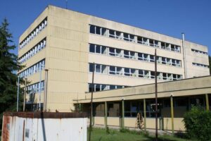 Balassagyarmat, Madách Imre Kollégium – IQ-Therm nyílászáró-referencia