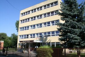 Balassagyarmat, Madách Imre Kollégium – IQ-Therm nyílászáró-referencia