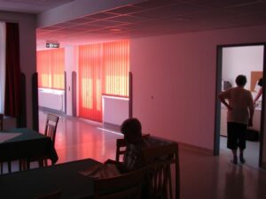 Esztergom-kertváros, Öregek otthona – IQ-Therm nyílászáró-referencia