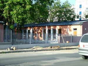 Esztergomi Bölcsőde – IQ-Therm nyílászáró-referencia