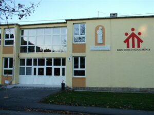 Kazincbarcika, Don Bosco Szakiskola – IQ-Therm nyílászáró-referencia