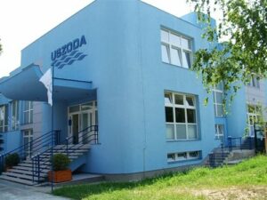 Oroszlány, Városi Fürdő – IQ-Therm nyílászáró-referencia